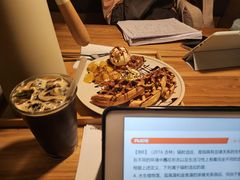 -魔方城市书房(中街益田店)