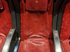 -和平影视娱乐城