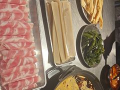 -鹿鸣山草本茶香火锅(园西路店)