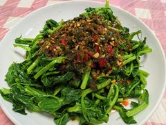 剁椒豌豆尖-洪霞餐馆