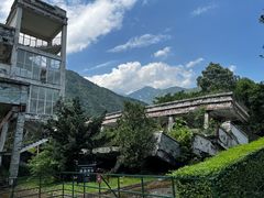 -四川汶川特大地震漩口中学遗址