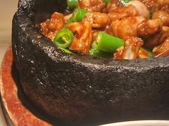 石锅杭椒牛蛙-虫二酒肆(美罗城店)