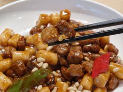 松子牛肉炒年糕-兔爸私家小厨(新北万达店)