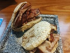 饼夹肘子-老天桥酱肉烧饼夹肘子(天桥店)