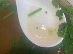 牛肉粉丝汤-鑫震源·苏式大虾生煎(山塘街店)