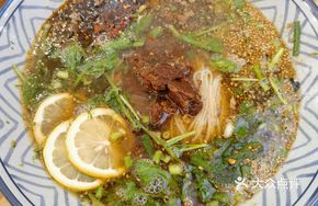 Dai Ethnic Specialty Beef Steak Rice Noodles