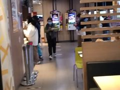 大堂-麦当劳(王顶堤店)