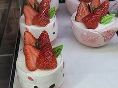 -花花卷卷·鲜食蛋糕(静安久光百货店)