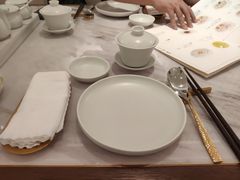 餐具摆设-喜鼎海胆水饺(平安金融中心店)