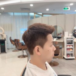 -八佰伴8008星级形象店