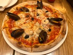 -城市大道红炉披萨烘焙坊