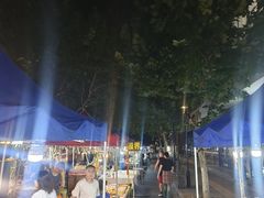 -吴山路夜市