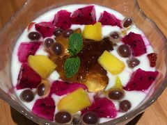 -POKEE VIA&Brunch·维娅(重庆来福士店)