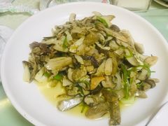 -邱二餐馆