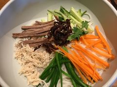 -云海肴·汽锅鸡·云南菜(天山百盛优客店)