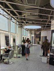 -PE SALON 