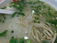 三鲜米线-飞鸿肉夹馍(浐灞半岛店)
