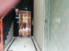门面-老人和饭店(打浦路店)