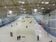 -乔波室内滑雪场