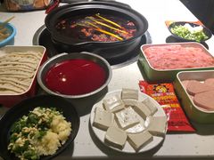 -钢管厂五区小郡肝串串香(奥克斯广场锦城万达店)