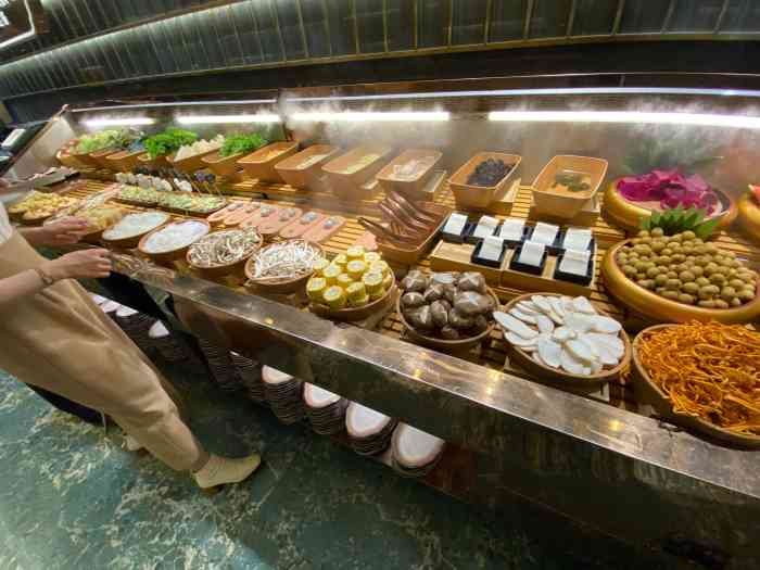 一绪に寿喜烧自助(世茂店)-"这应该是济南为数不多的寿喜锅和牛自助