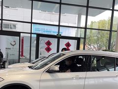 -上海宝信宝马4S店