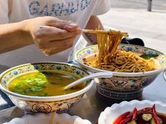 -金杨拉面王小吃面馆·牛三宝面·红烧牛肉粉
