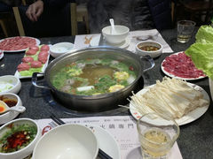 金针菇-名门潮牛·鲜牛肉海鲜火锅.烧烤自助餐厅(诚丰广场店)