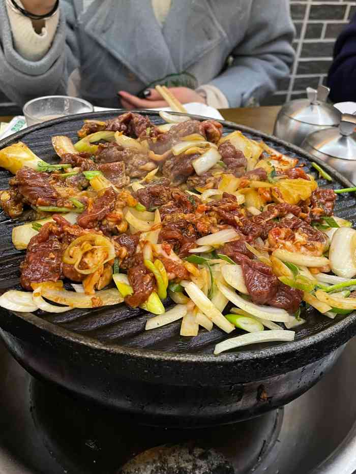 烤肉刘(虎坊桥店)-"还可以菜量挺大挺足,只是味道有点咸,配上.
