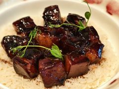黑松露酱烧肉配泰国米饭-九福楼大酒店