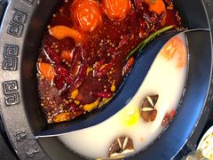 -重庆德庄火锅(体育中心店)