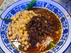 -渝之汇牛肉豌杂面