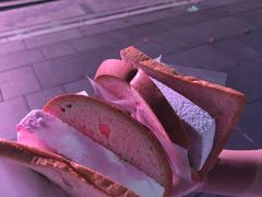 -詹爷爷乌节路街头冰淇淋
