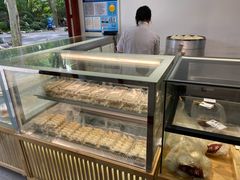 面包甜点陈列柜-莹珠阁·私房菜
