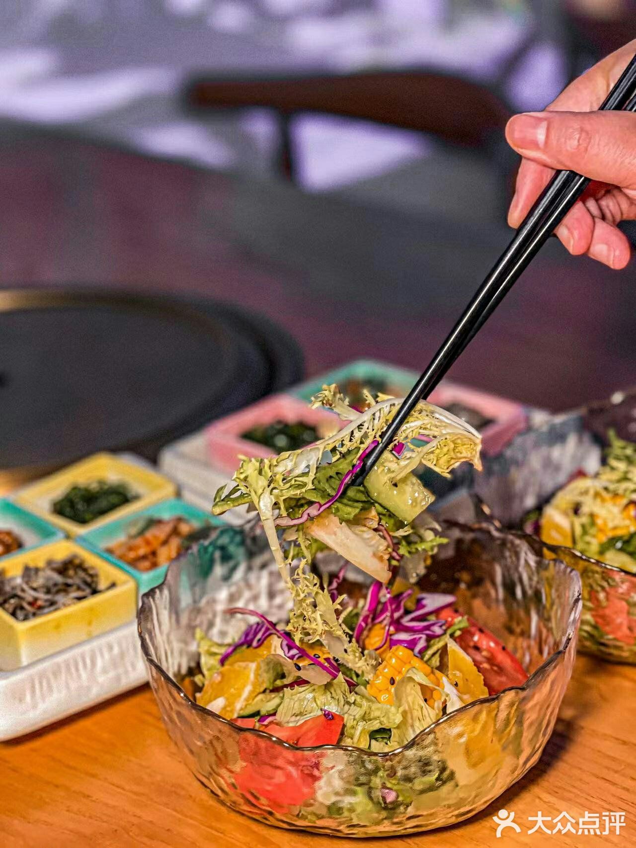 有投影的和牛烧肉餐厅，聚餐约会好去处！😄