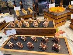 -锦厨国际自助餐厅 · 云端景观 (昆明索菲特大酒店)
