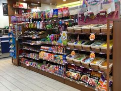 -全家便利店(襄阳南路店)