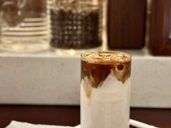 -Café Monson