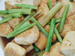 龙川让豆腐-鲤鱼塘农家山庄