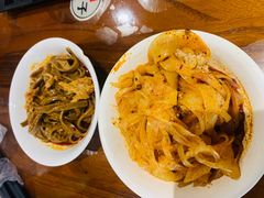 -艳阳天民俗村(公园路店)