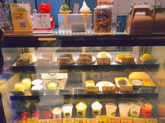 面包甜点陈列柜-MUSANG KING猫山王(龙湖杭州滨江天街店)