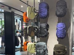 -ARC'TERYX始祖鸟(北京王府中环店)