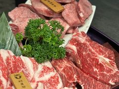 -铭牛烧肉·和牛海鲜自助(高新月牙湖店)