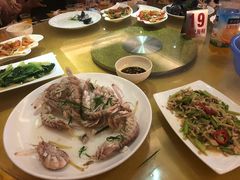 -覃记海鲜美食餐厅