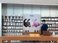 -Apple零售店(华贸购物中心店)