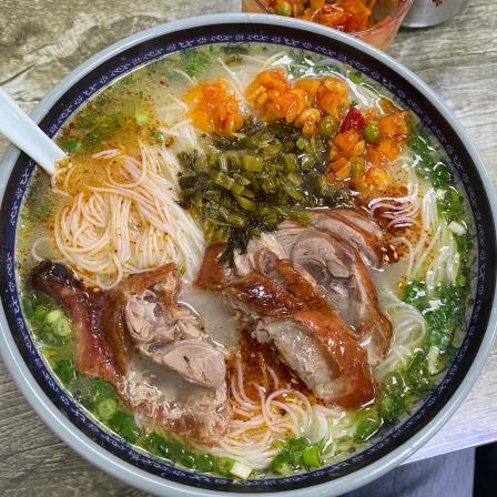 广东烧鸭面(丹桂路店)-"小区楼下的烧鸭面真的是很好吃昨天下班回.