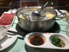 -浪里寻·臻牛养生牛肉火锅(方圆荟店)