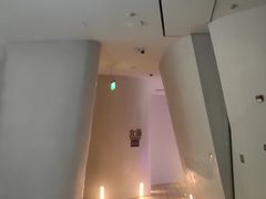 -涨巢·潮玩水疗局