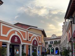 -佛罗伦萨小镇广佛名品奥特莱斯(疏港路店)