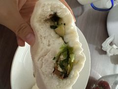 -白玉兰食品甜凤店(合生汇店)